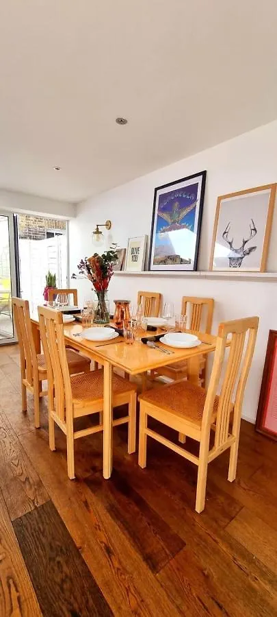 Holiday home Stylish 3 Bedroom Townhouse In Brockley With Large Garden London