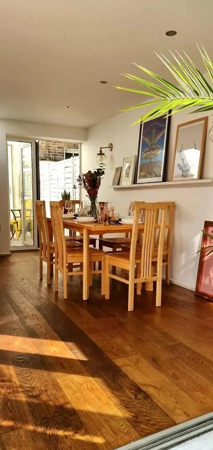 Holiday home Stylish 3 Bedroom Townhouse In Brockley With Large Garden London United Kingdom